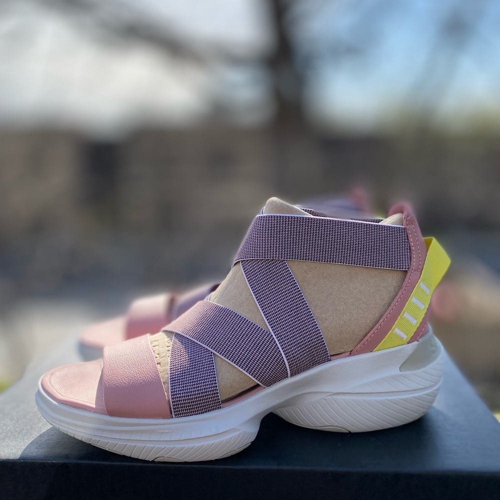 Sorel Explorer Blitz Multistrap Women's Summer Sandal, Eraser Pink, Moonstone